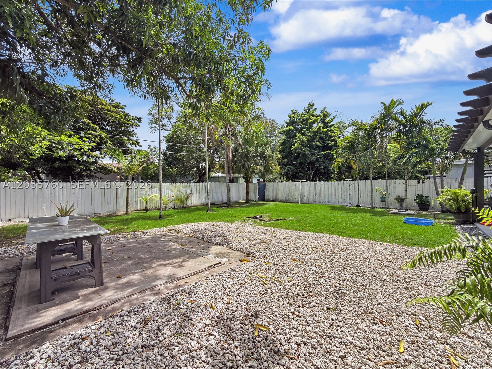 POINCIANNA MANOR SEC 2 - Residential