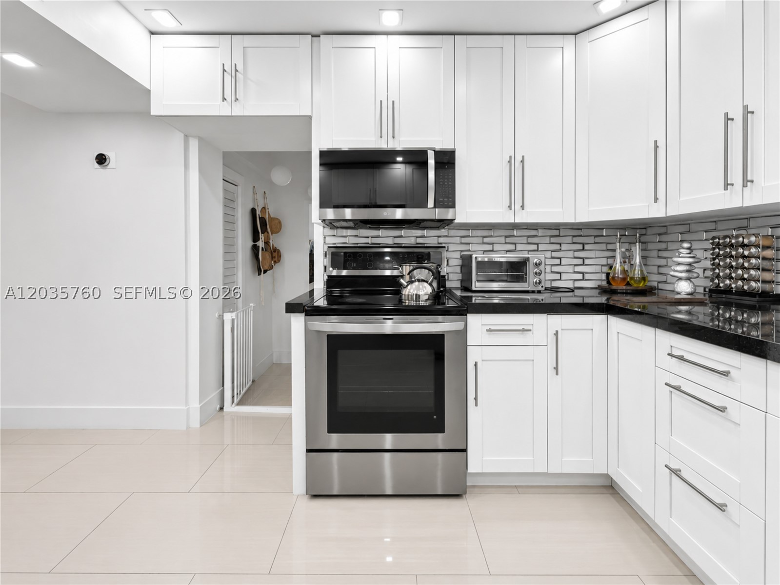 POINCIANNA MANOR SEC 2 - Residential