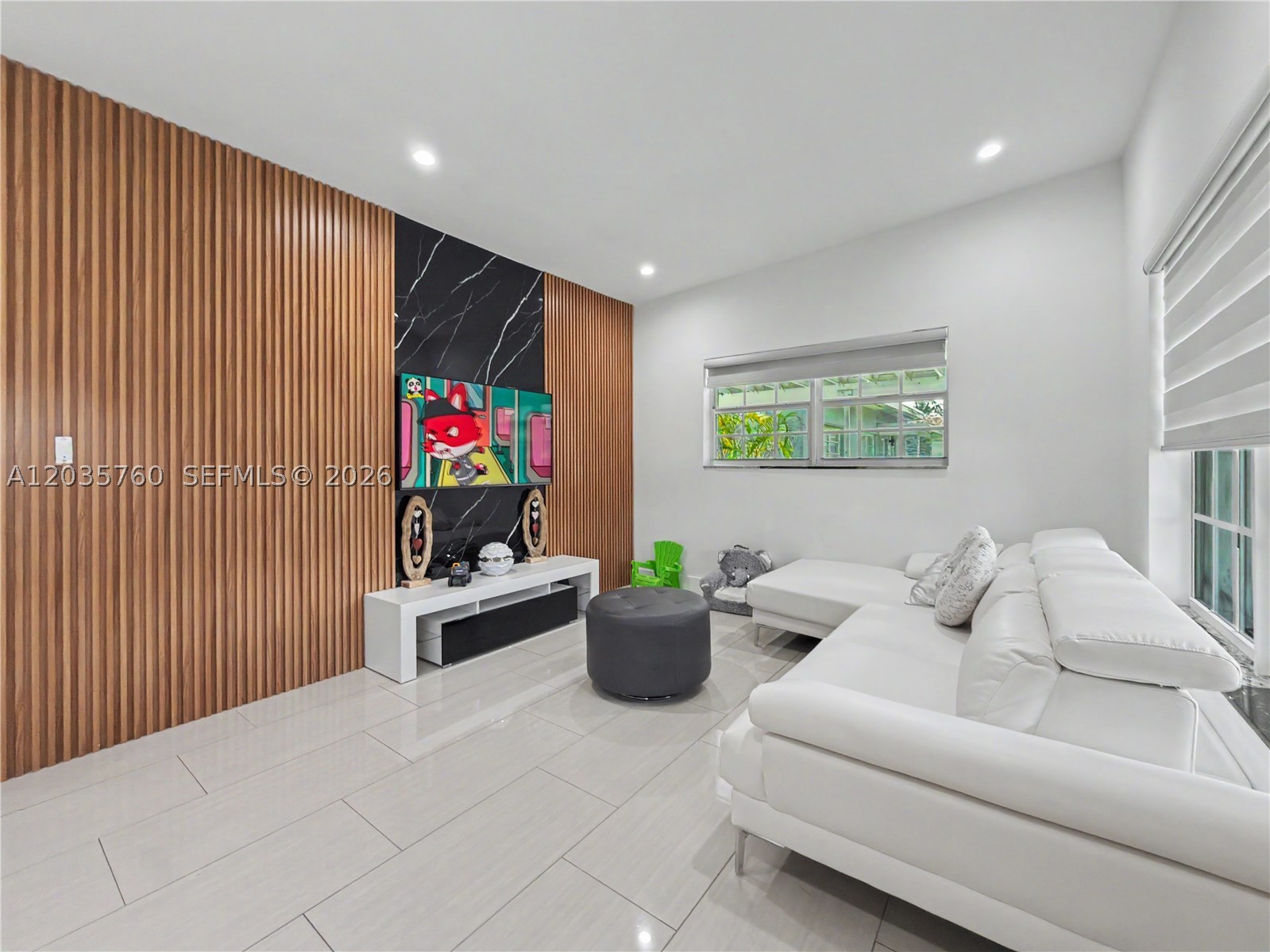 POINCIANNA MANOR SEC 2 - Residential