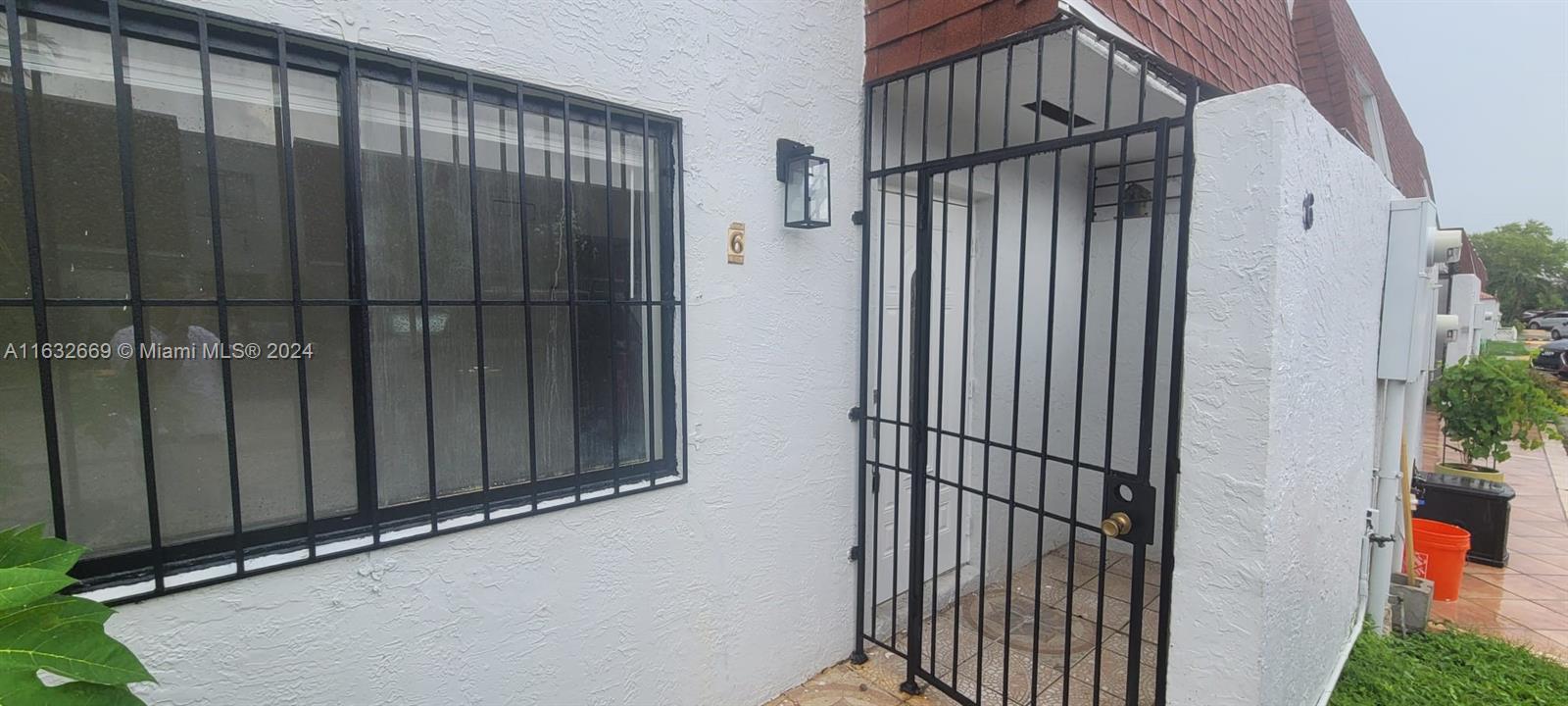 LAGUNA CONDO - Residential Lease