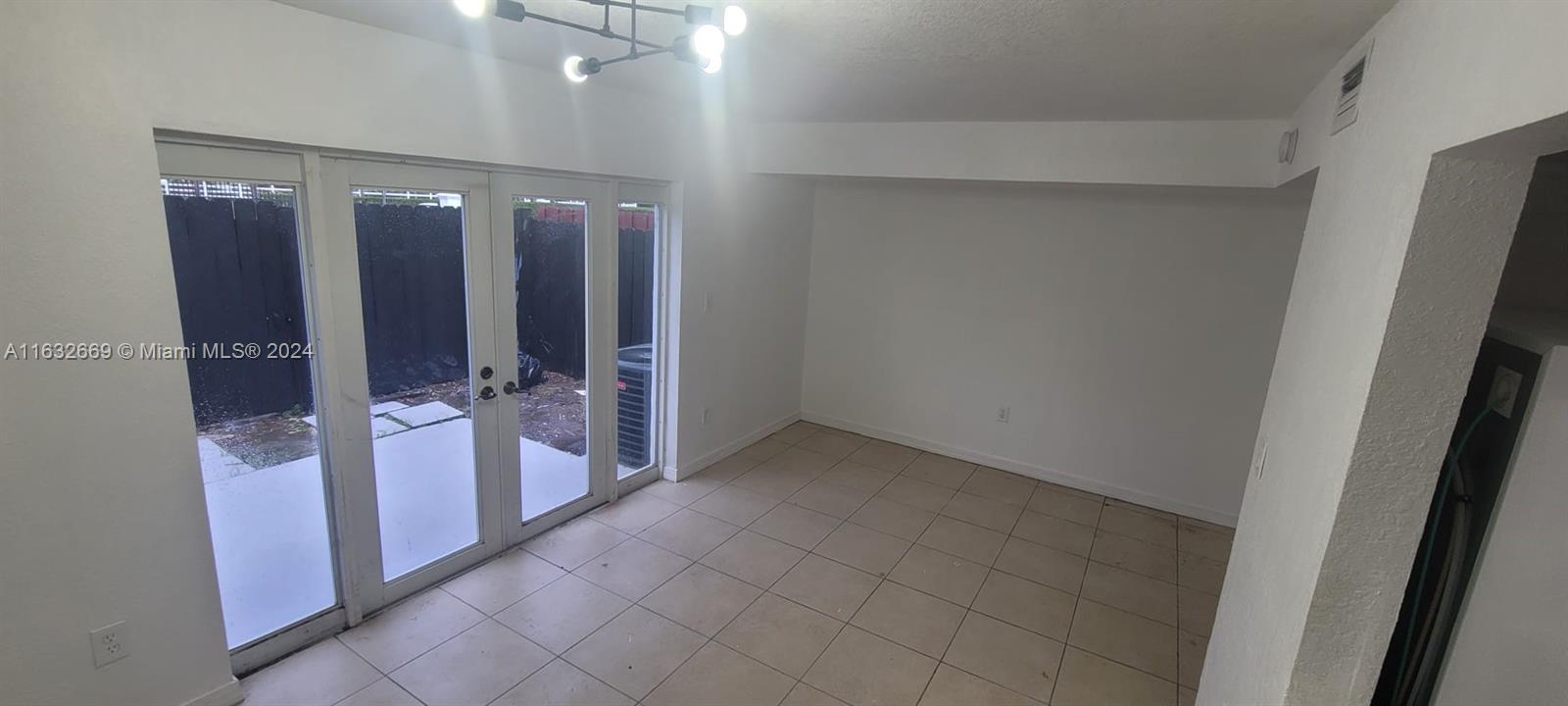 LAGUNA CONDO - Residential Lease