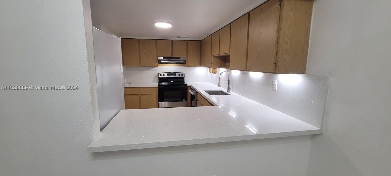 LAGUNA CONDO - Residential Lease