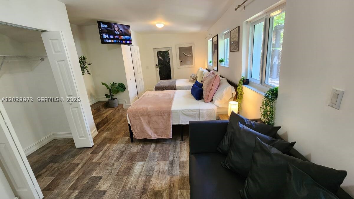 SHADOWLAWN EXTENSION SUB - Residential Lease