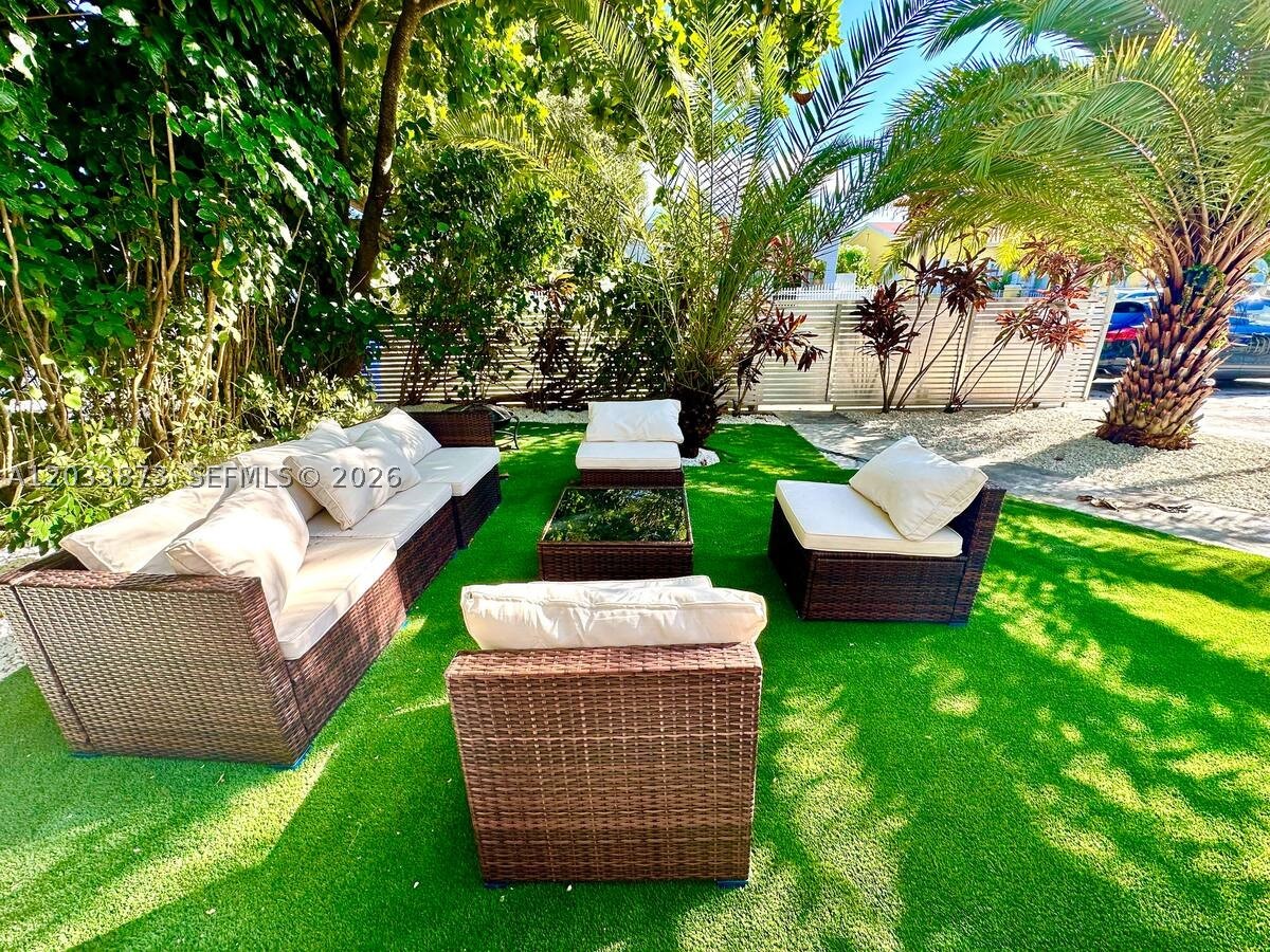 SHADOWLAWN EXTENSION SUB - Residential Lease