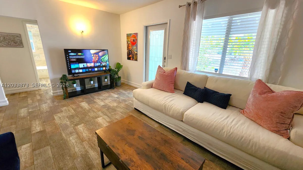 SHADOWLAWN EXTENSION SUB - Residential Lease