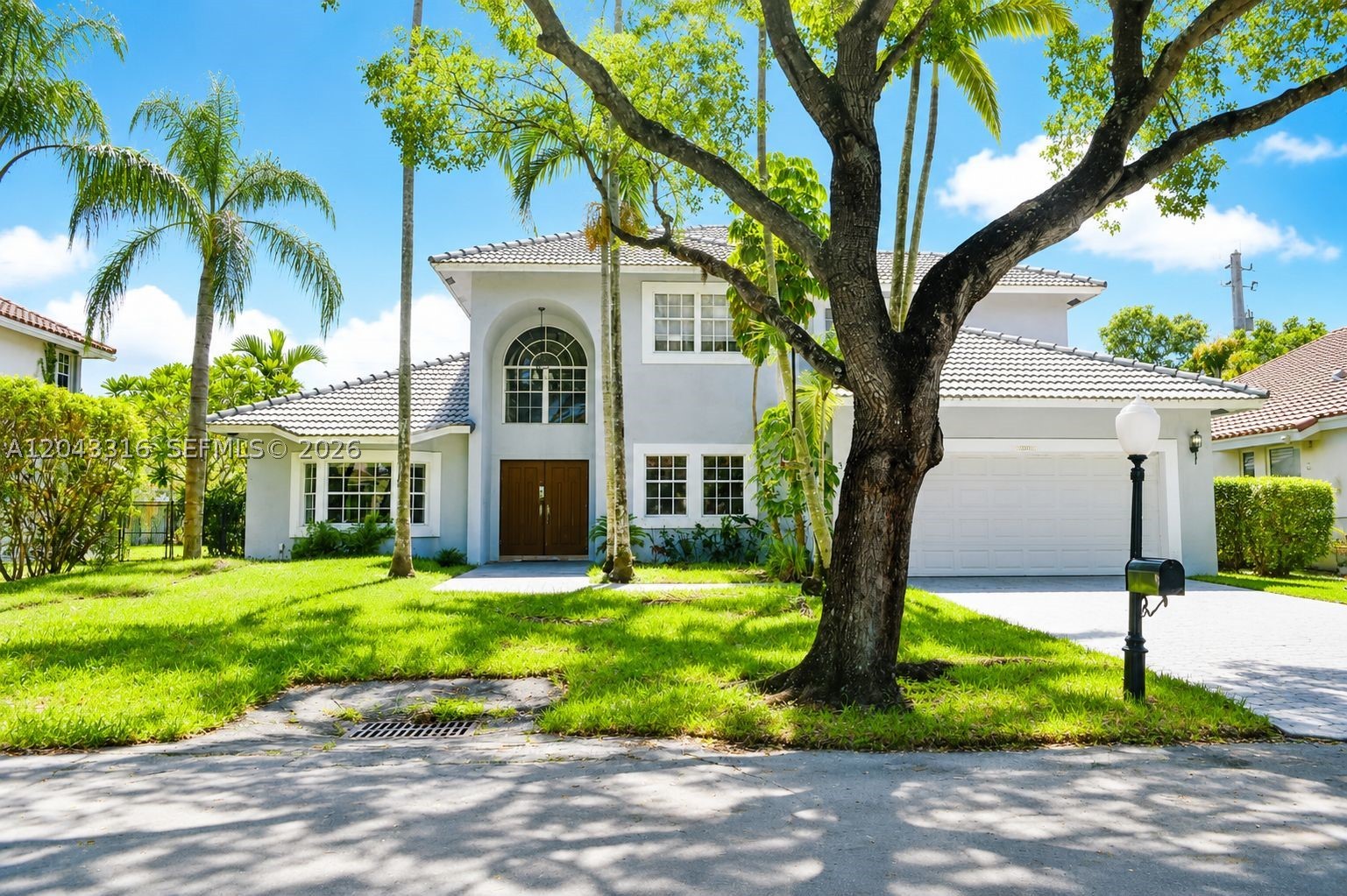Beautiful and spacious home for rent in the highly desirable gated community of Rock Creek. Over 3,700 sq ft of living space with a private pool, stainless steel appliances, and generous room sizes with built-in closets throughout. Located in the heart of Cooper City , this home is perfect for families seeking space, comfort, and top schools.