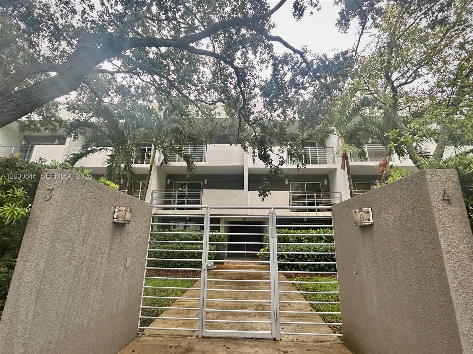 ENCLAVE II AT SOUTH MIAMI - Residential Lease