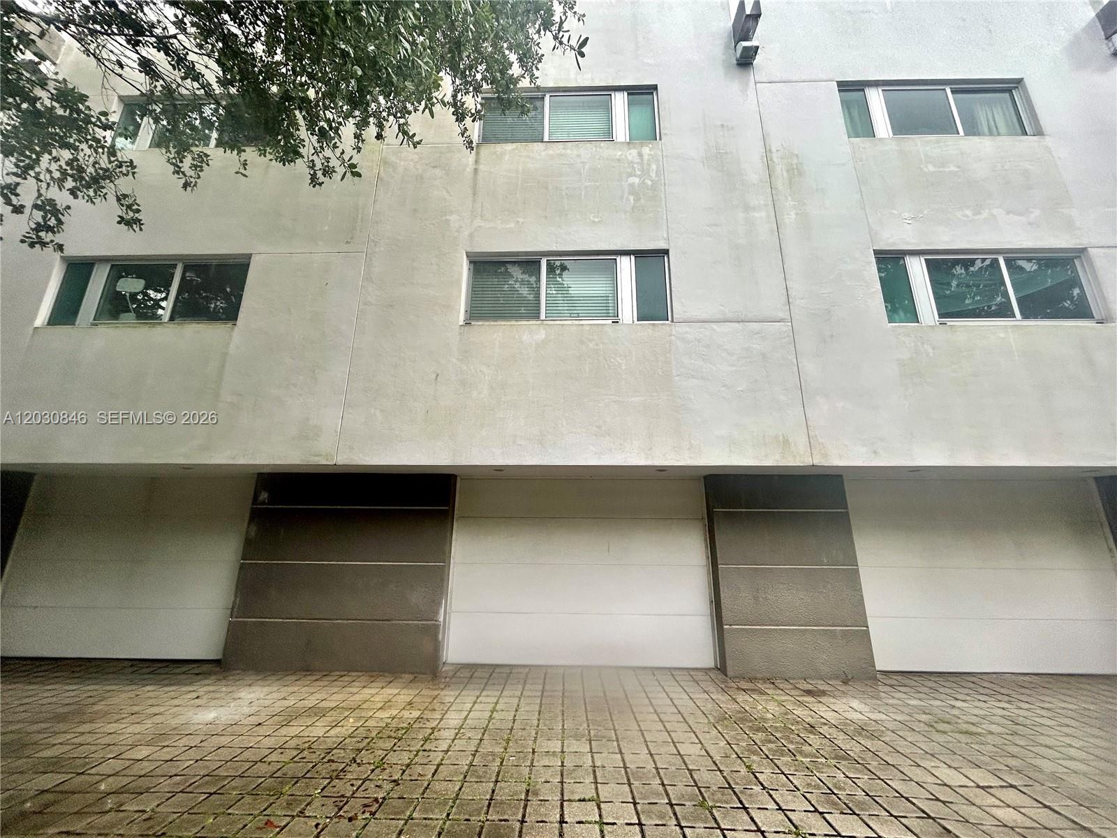 ENCLAVE II AT SOUTH MIAMI - Residential Lease