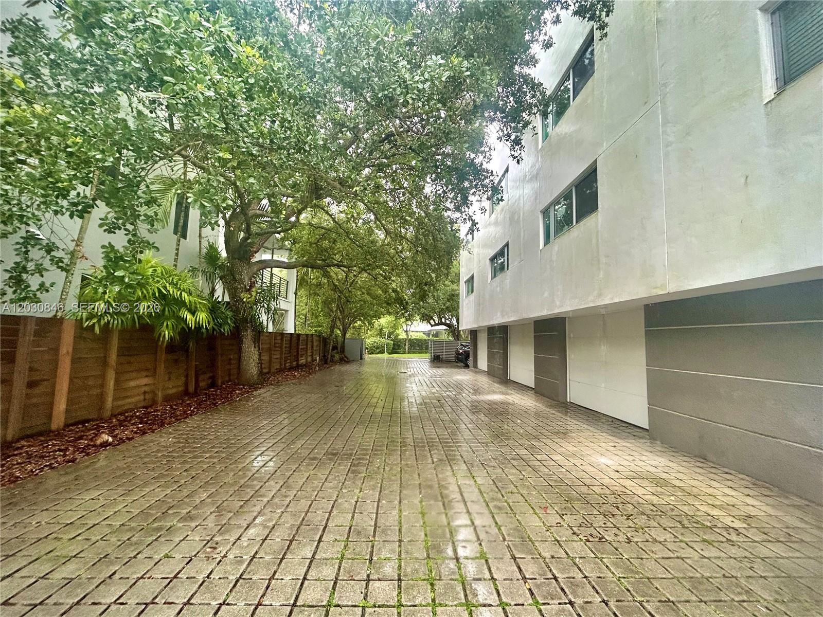 ENCLAVE II AT SOUTH MIAMI - Residential Lease