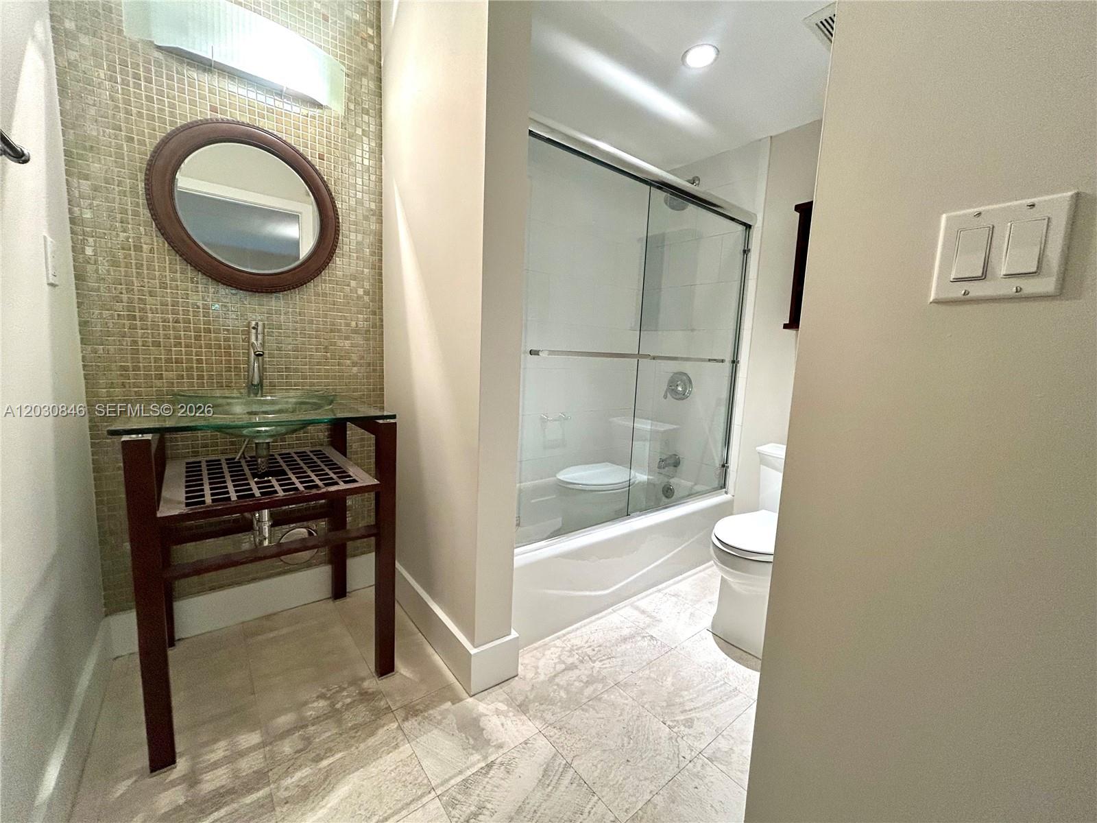 ENCLAVE II AT SOUTH MIAMI - Residential Lease