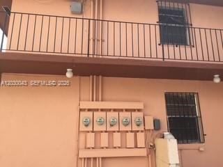 An excellent business opportunity: four apartments plus a single-family home, all situated on a single lot. Centrally located, this property offers tremendous investment potential and ample parking. All units are currently rented, with tenants who have been residing there for over two years.
Financing accepted.