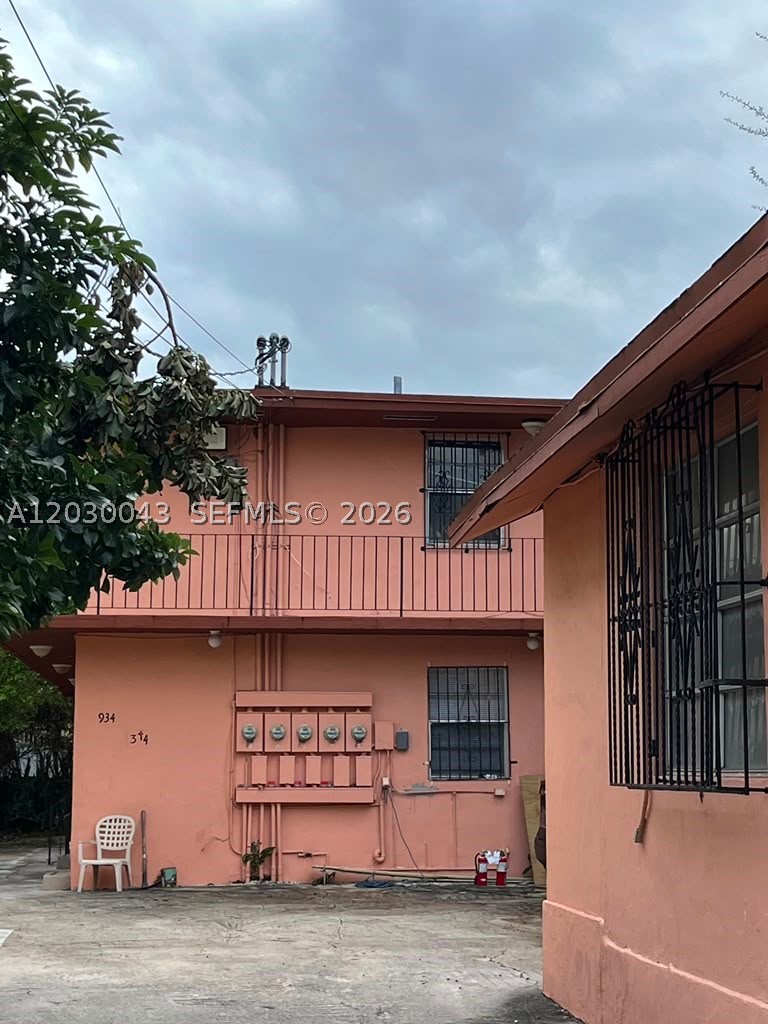 BRICKELL RIVERVIEW - Residential Income