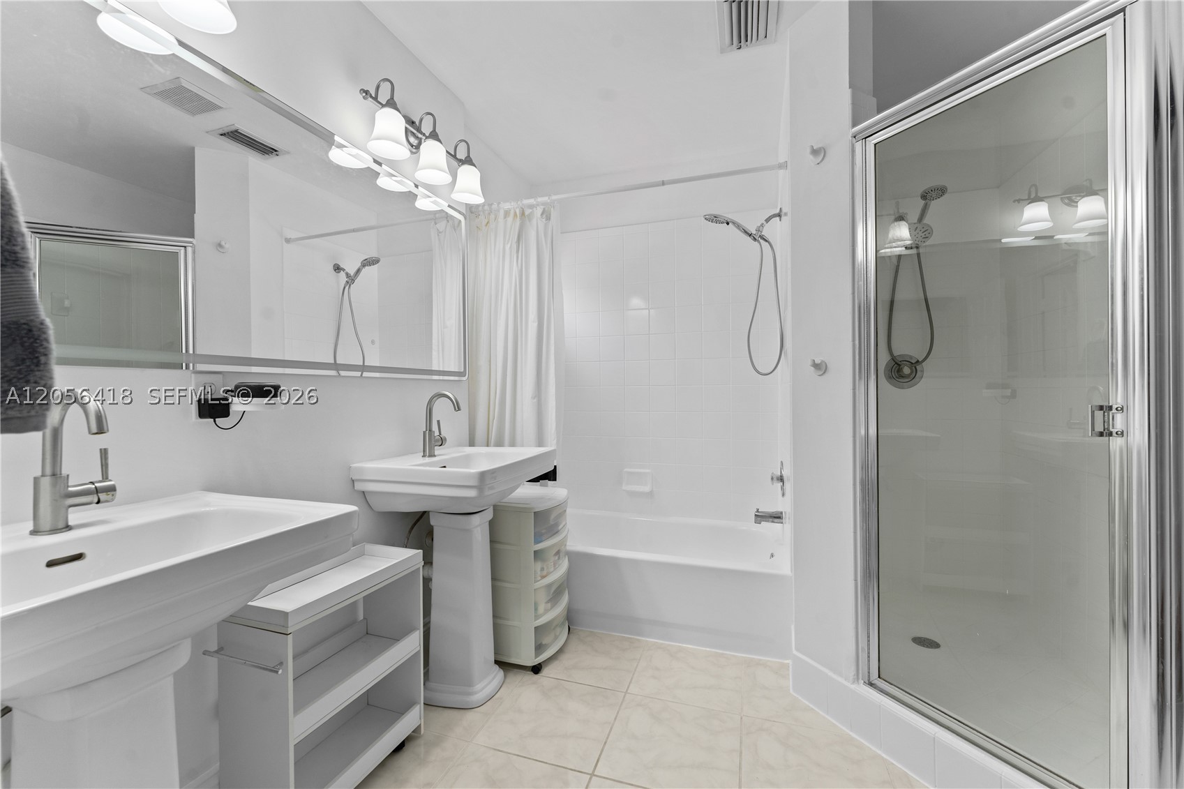 EMERALD COURTS - OPAL CRE - Residential