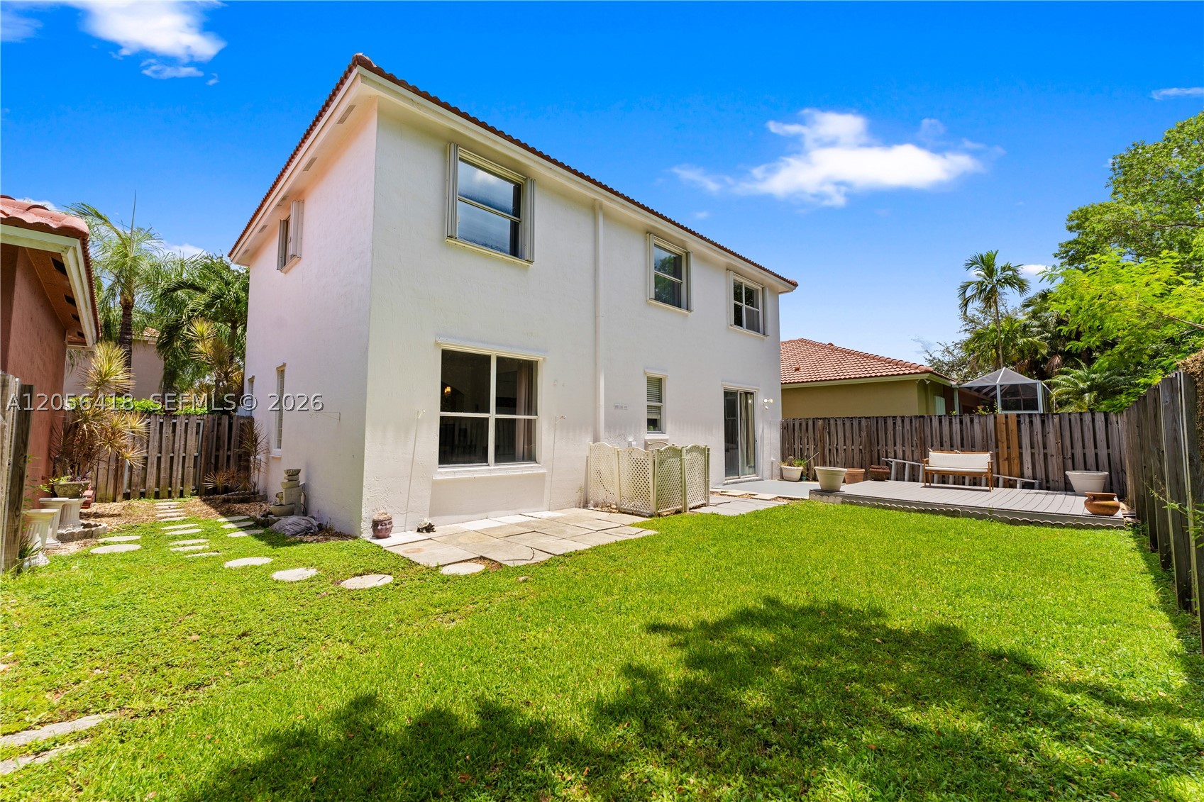 EMERALD COURTS - OPAL CRE - Residential