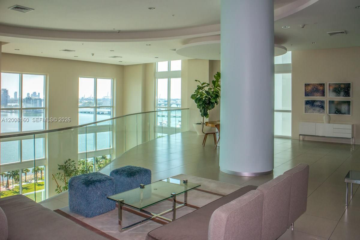 QUANTUM ON THE BAY CONDO - Residential