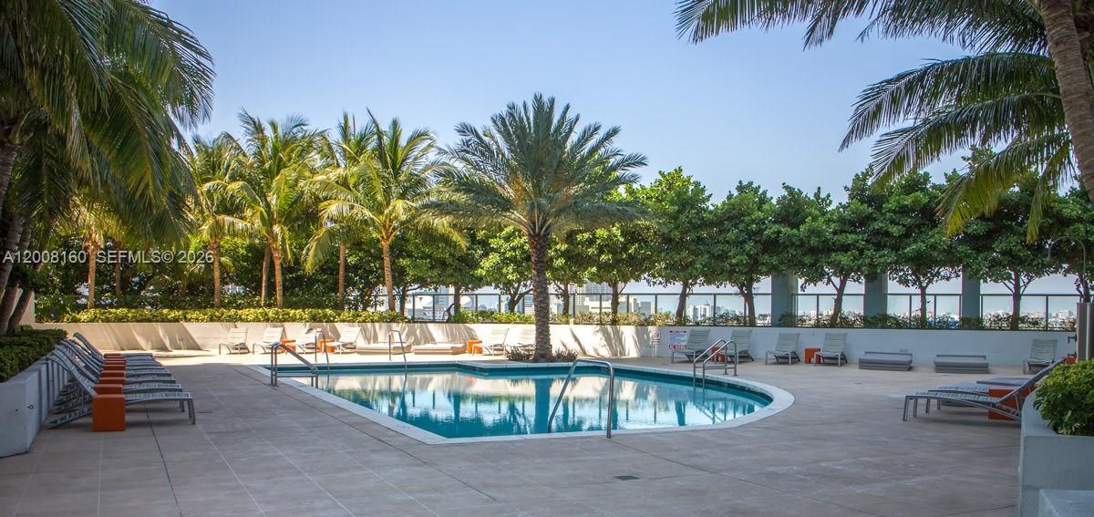 QUANTUM ON THE BAY CONDO - Residential