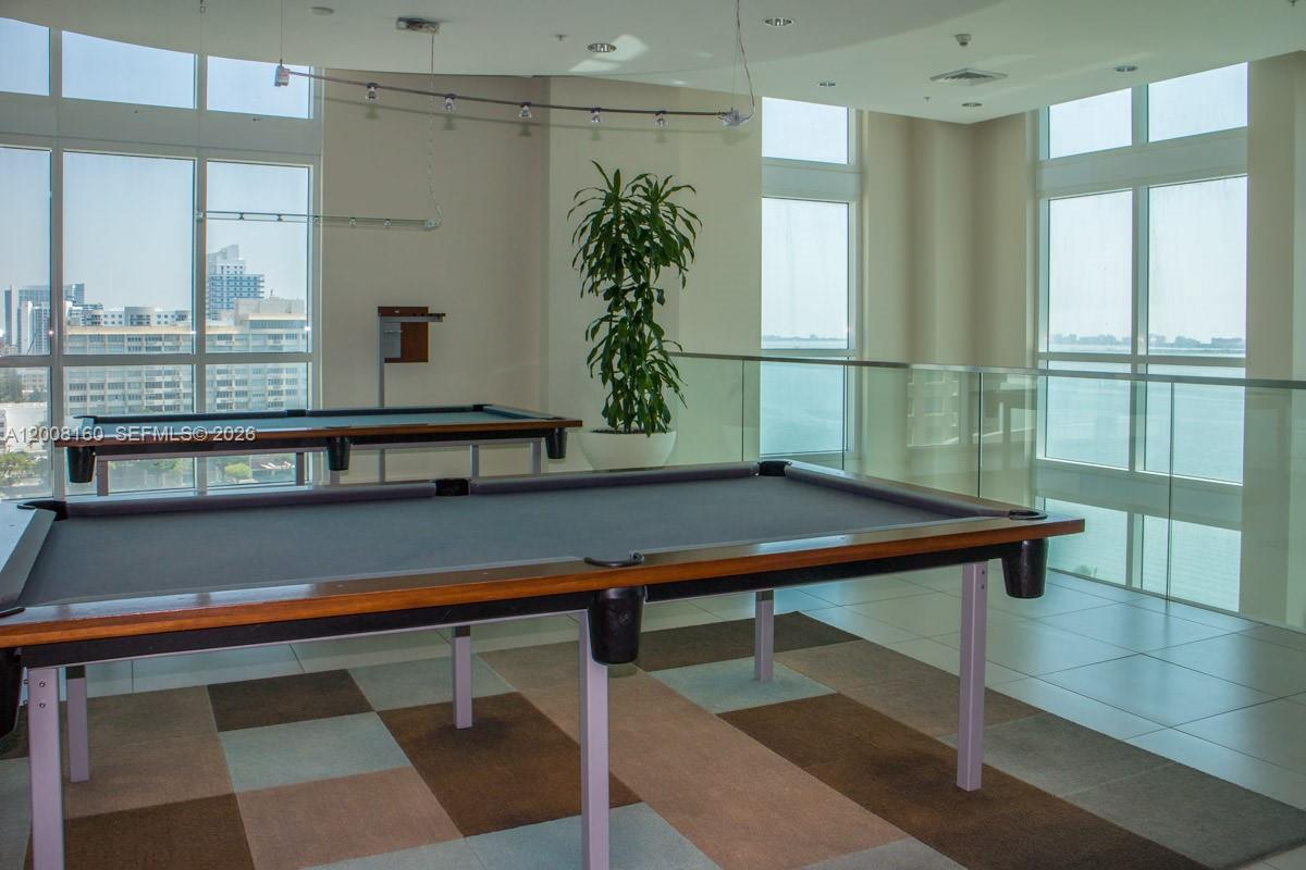 QUANTUM ON THE BAY CONDO - Residential
