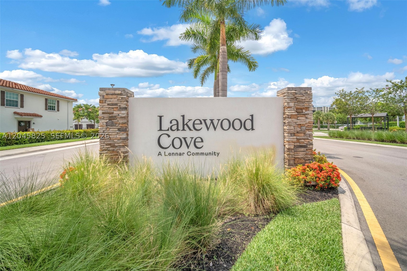 LAKEWOOD COVE - Residential