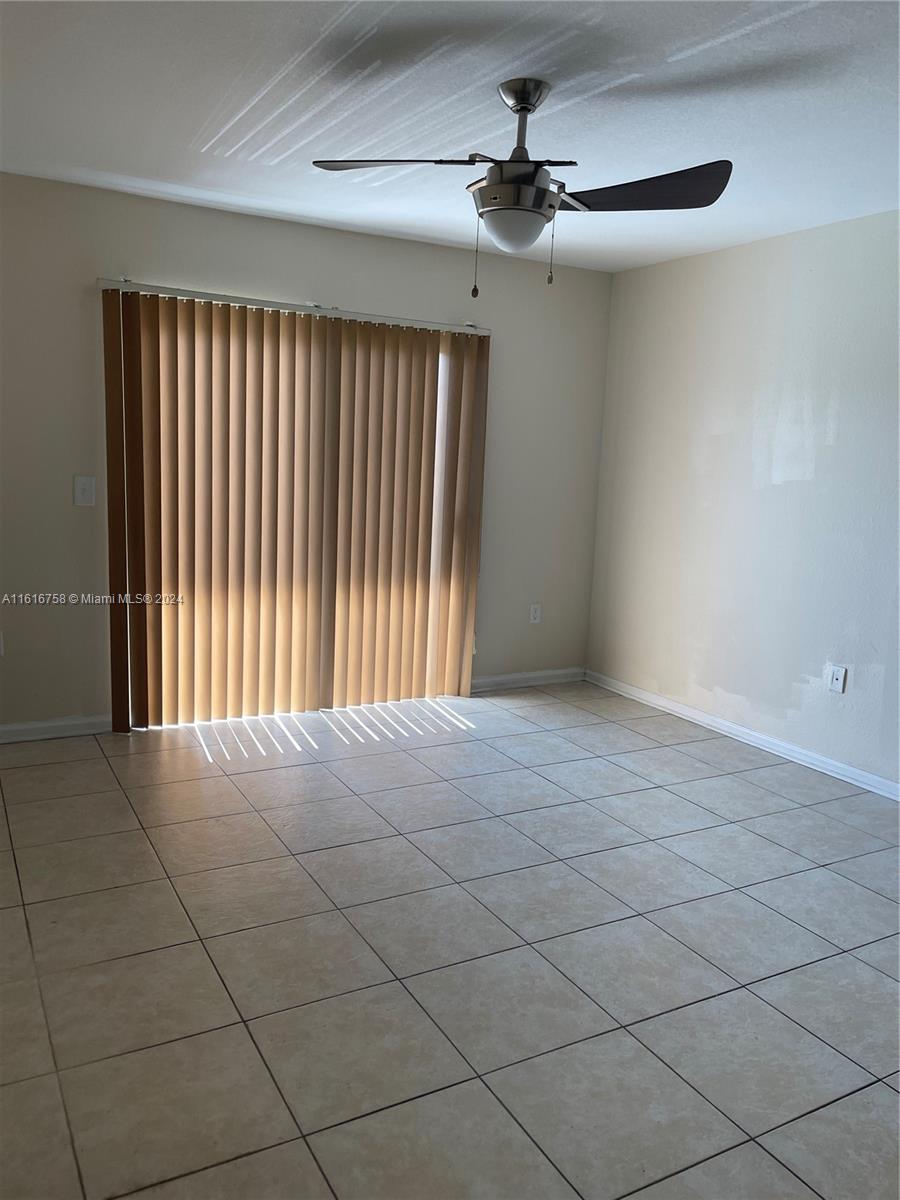 VISTA TRACE 2 CONDO - Residential Lease