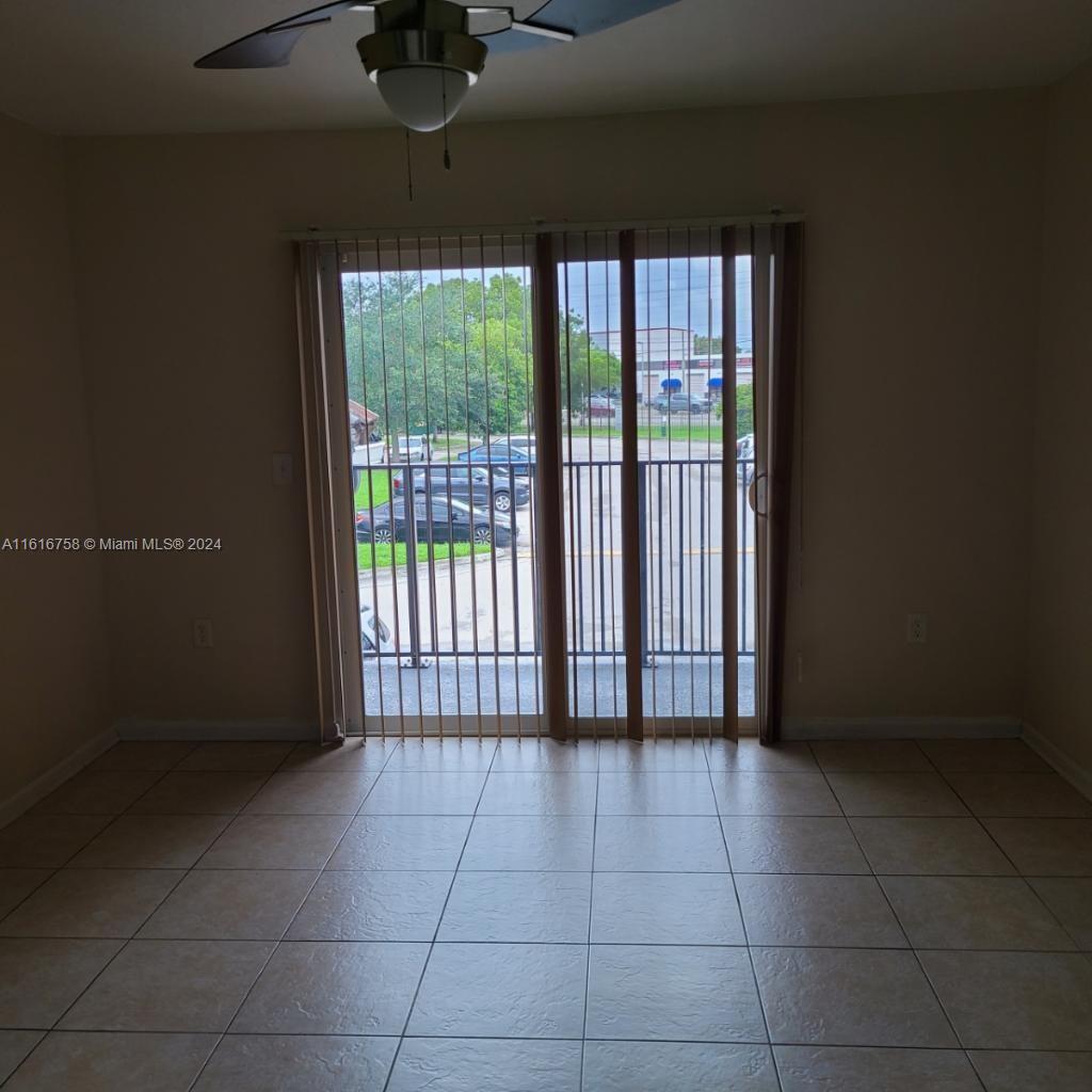 VISTA TRACE 2 CONDO - Residential Lease