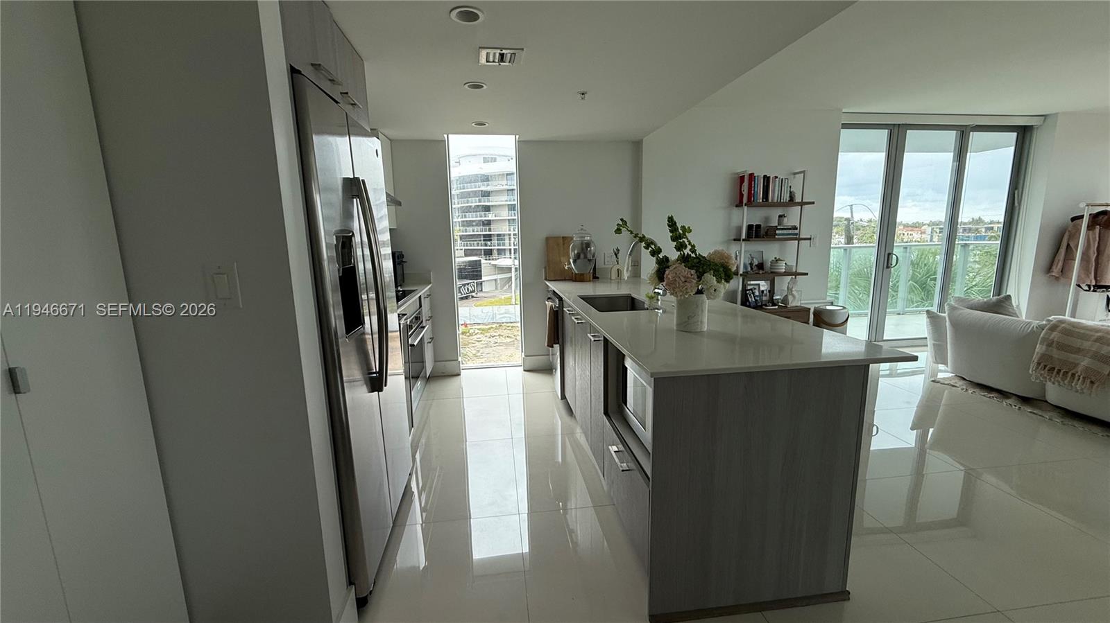THE PALMS CONDO - Residential