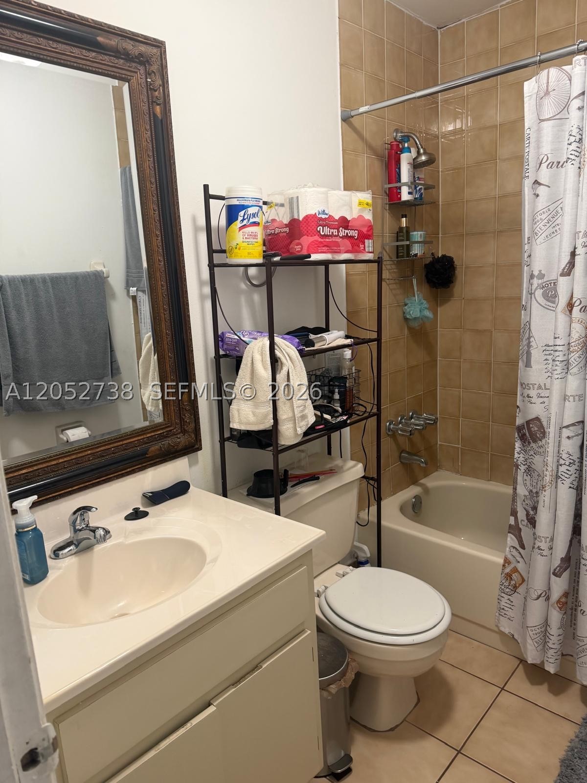 PLAYA LAGO CONDO PH I - Residential Lease