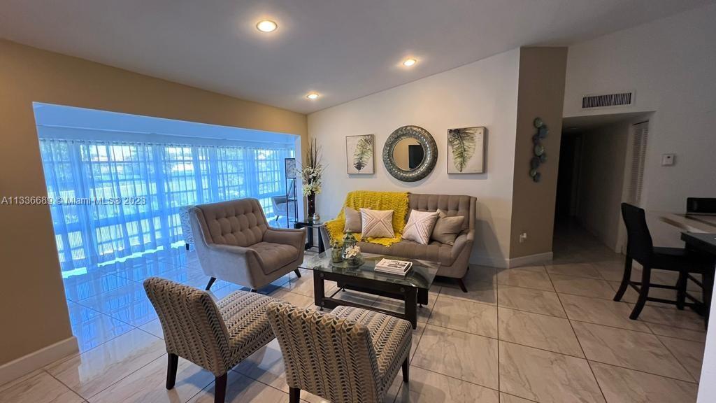 DORAL PARK C CLUB VILLAS - Residential Lease