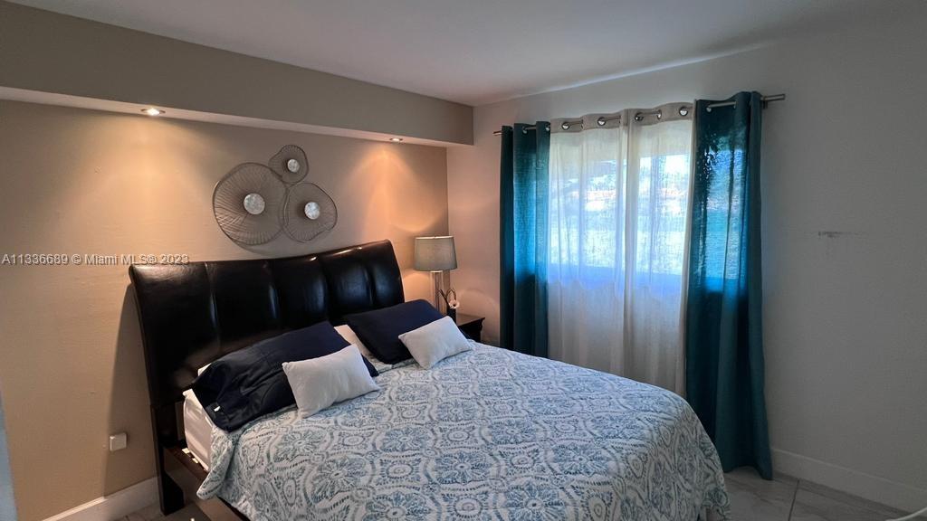 DORAL PARK C CLUB VILLAS - Residential Lease