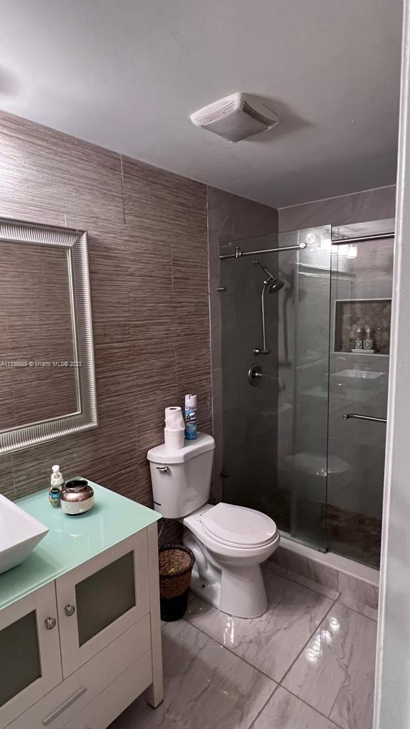 DORAL PARK C CLUB VILLAS - Residential Lease