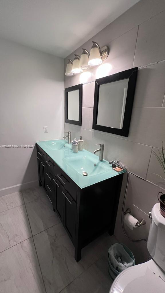 DORAL PARK C CLUB VILLAS - Residential Lease