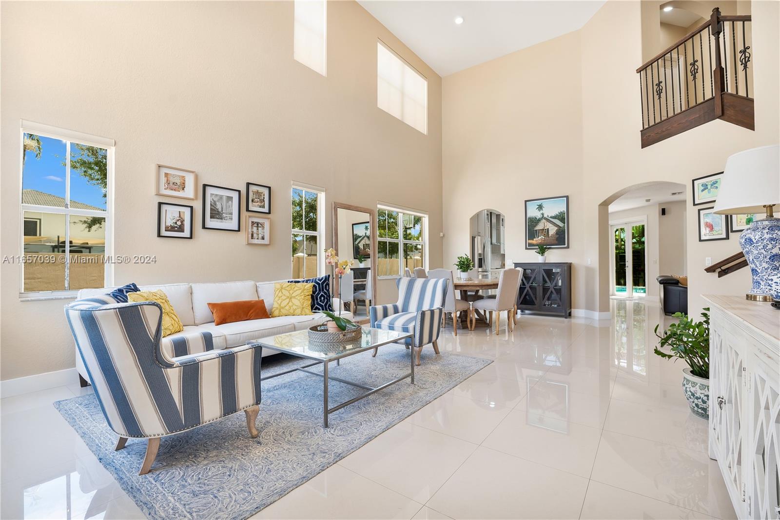 A B AT TAMIAMI TRAIL PHAS - Residential