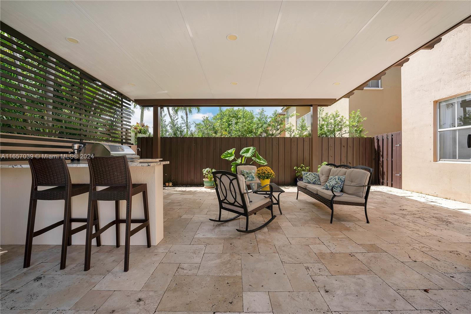 A B AT TAMIAMI TRAIL PHAS - Residential