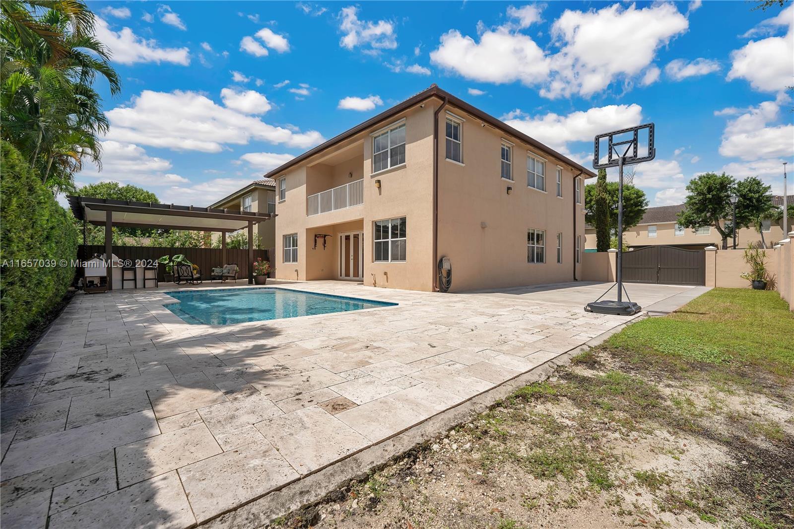 A B AT TAMIAMI TRAIL PHAS - Residential