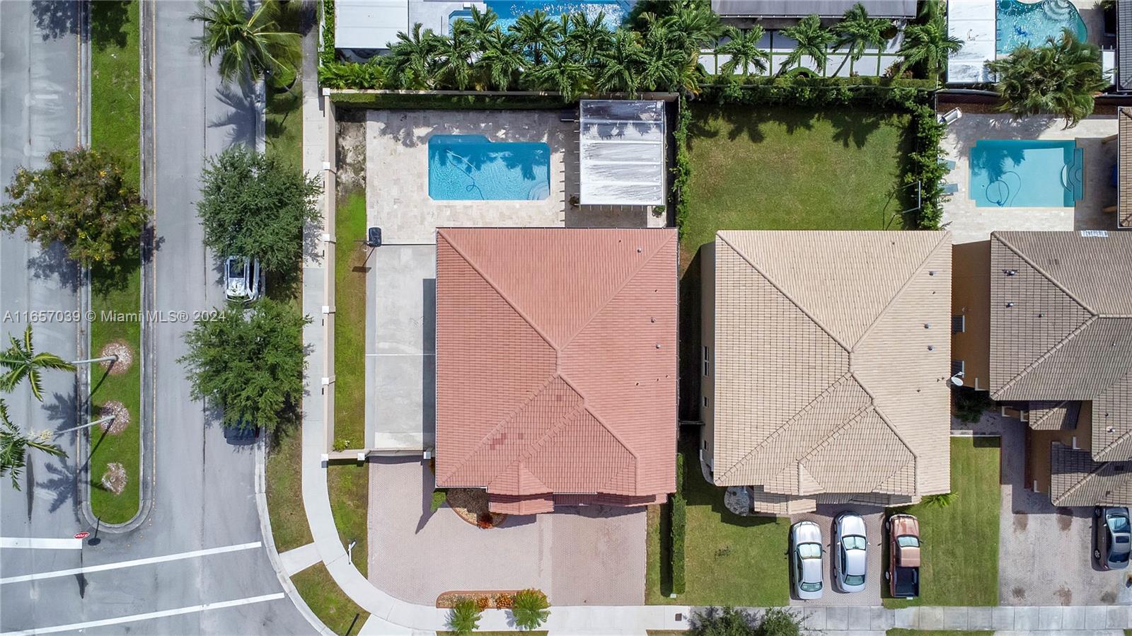 A B AT TAMIAMI TRAIL PHAS - Residential