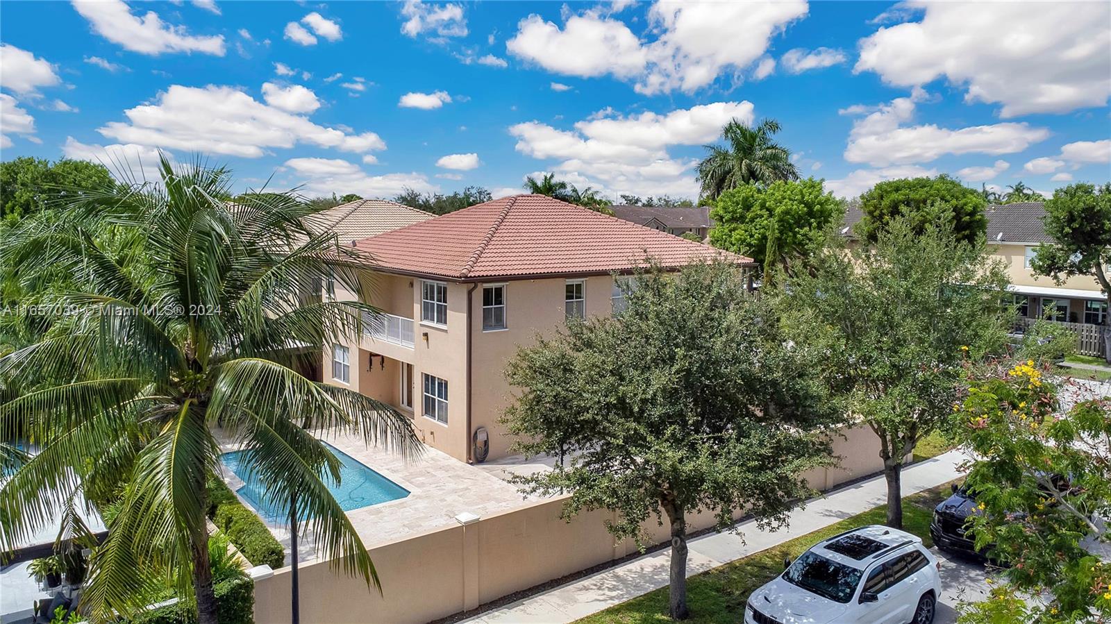 A B AT TAMIAMI TRAIL PHAS - Residential