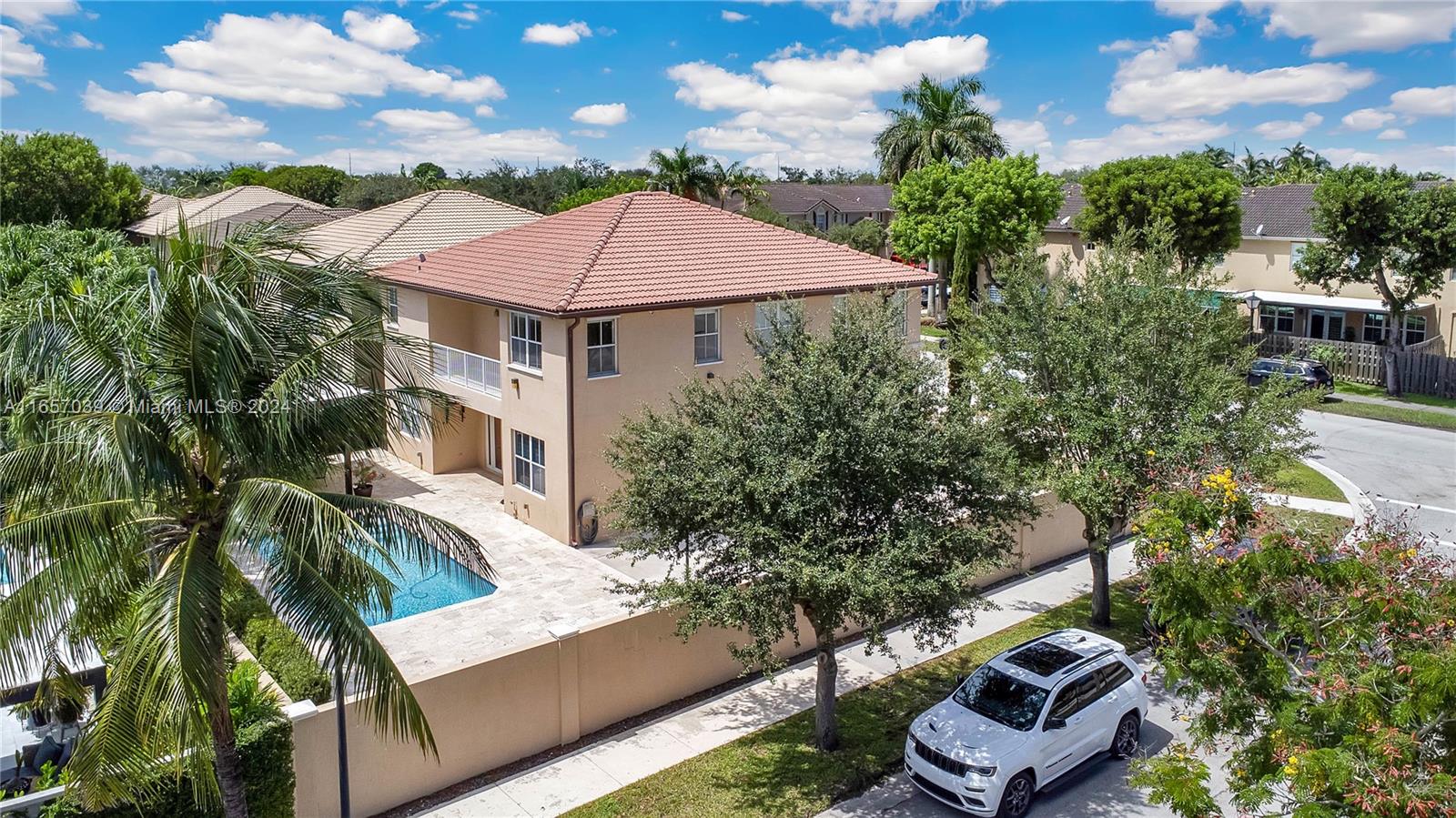 A B AT TAMIAMI TRAIL PHAS - Residential