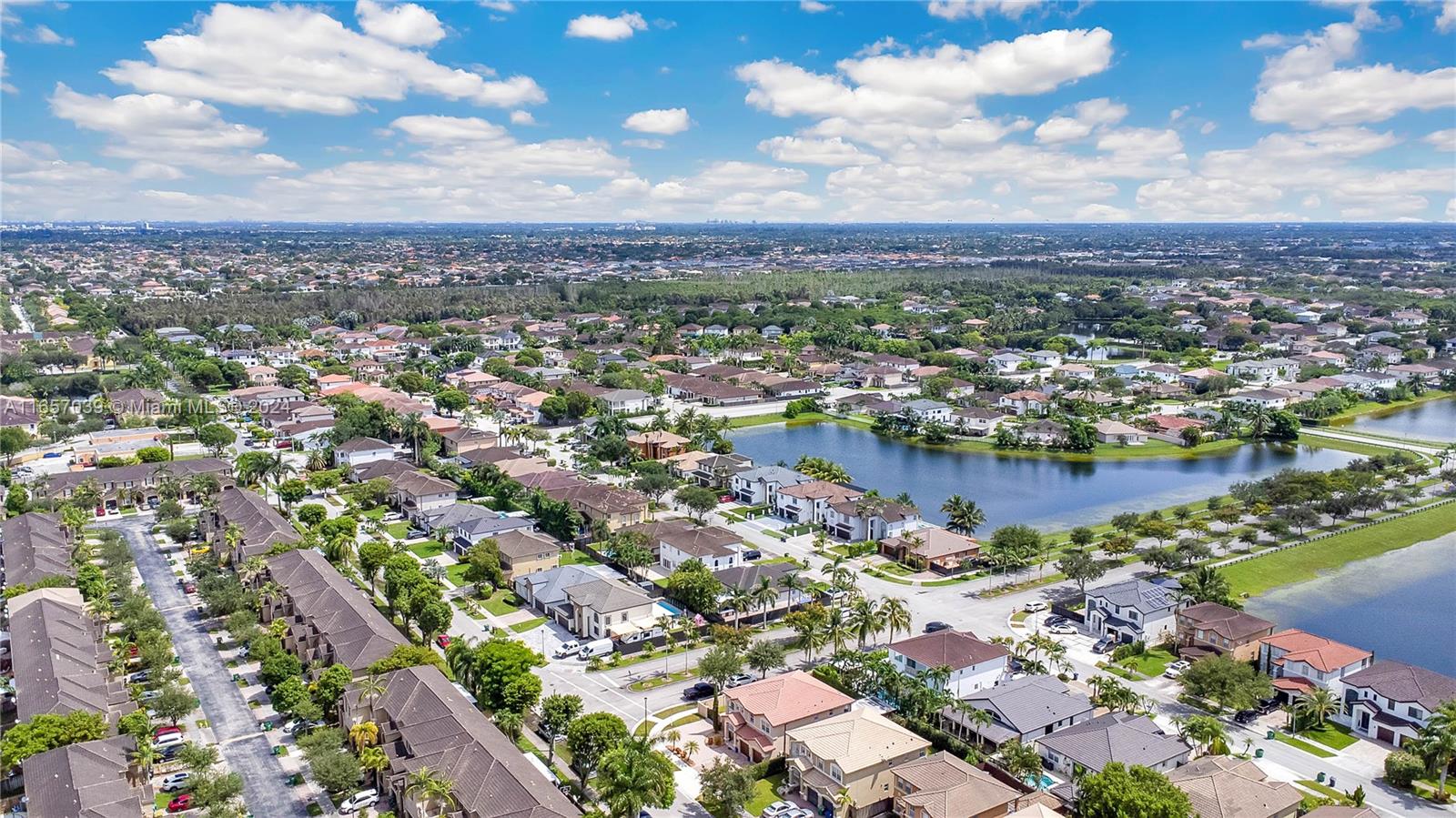 A B AT TAMIAMI TRAIL PHAS - Residential