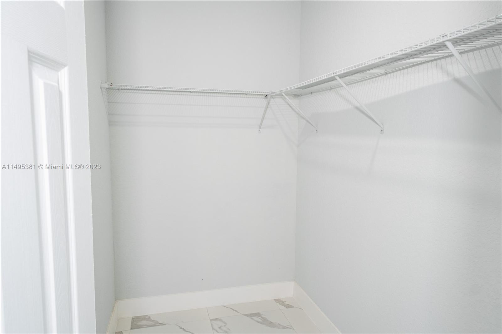 FRANKLIN PARK - Residential Lease