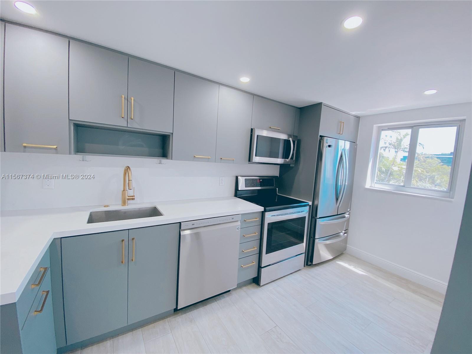 ARCADIA CONDO - Residential Lease