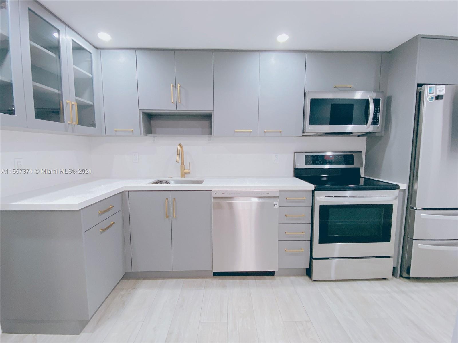 ARCADIA CONDO - Residential Lease