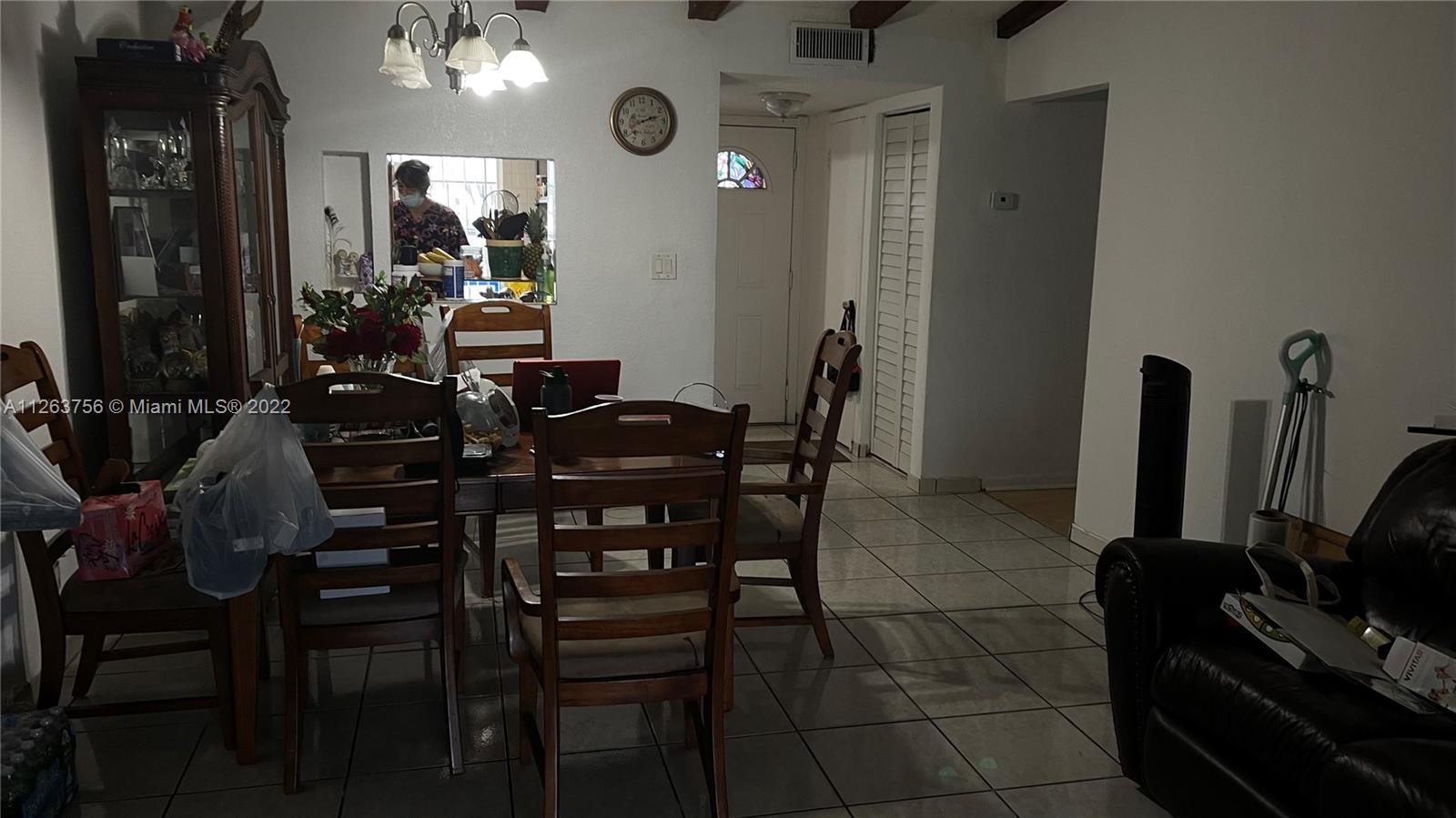 DEVON-AIRE VILLAS SEC 3 - Residential