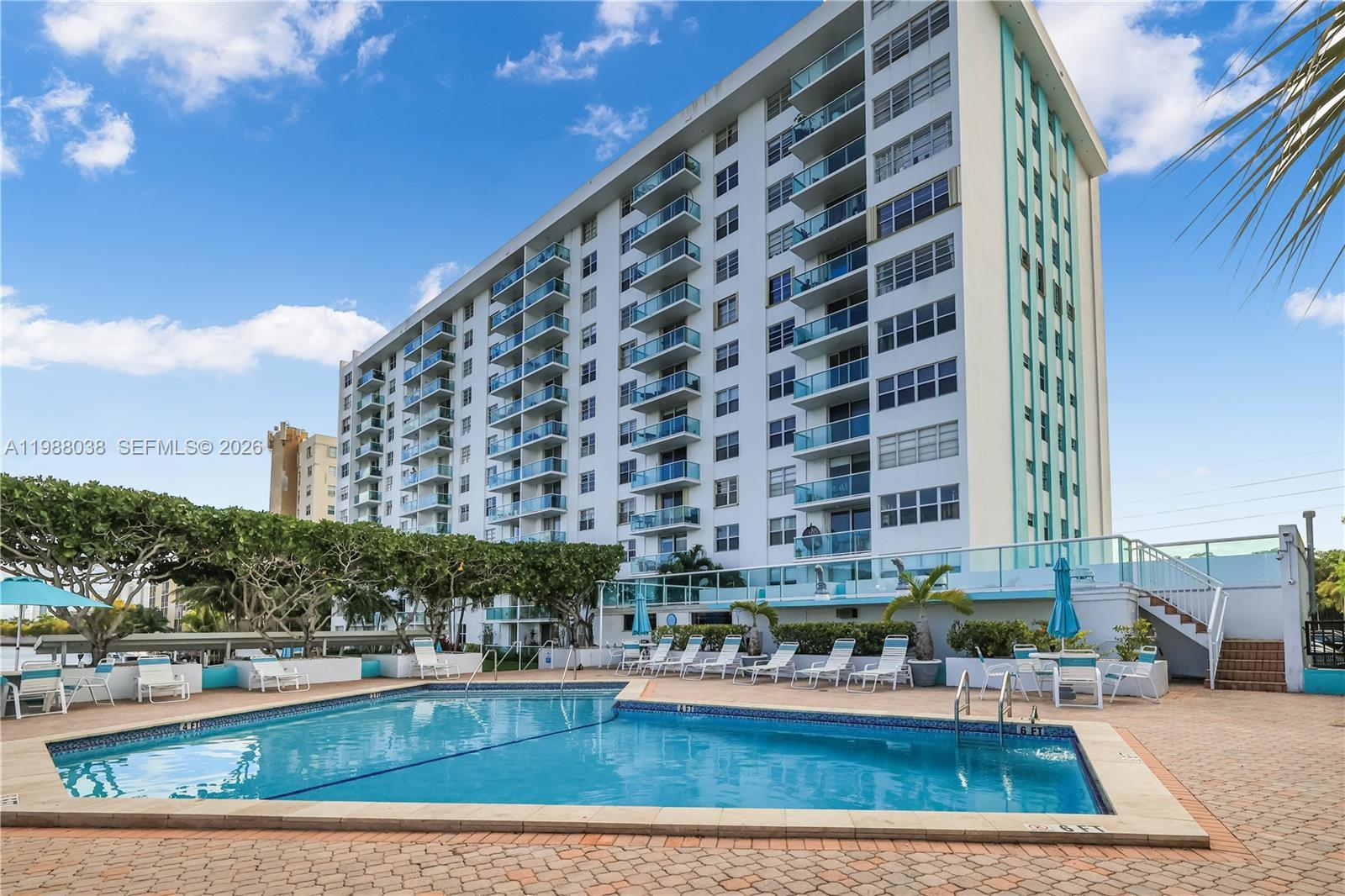STRATFORD HOUSE CONDO - Residential
