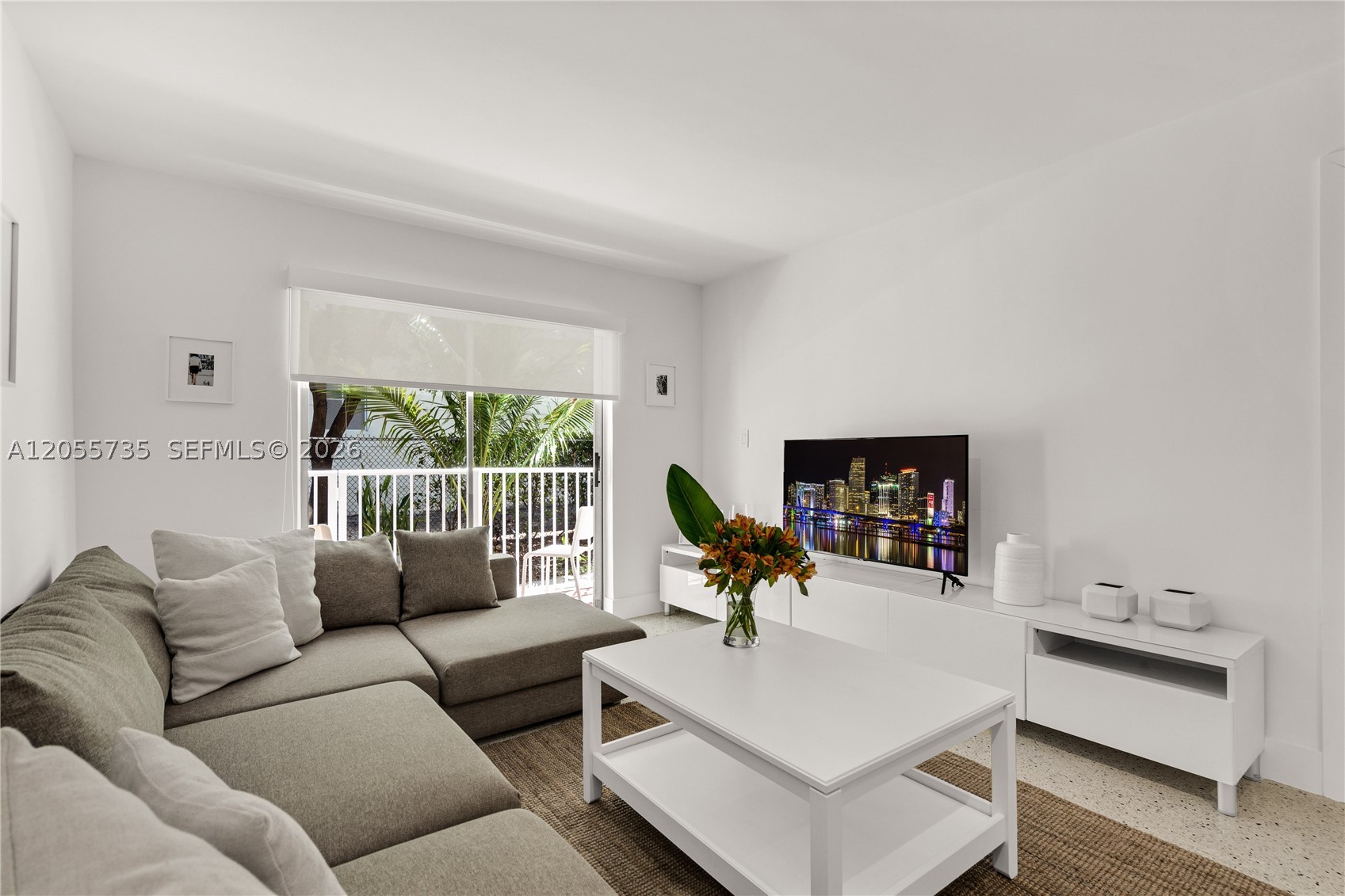 EL RIO CONDO - Residential Lease