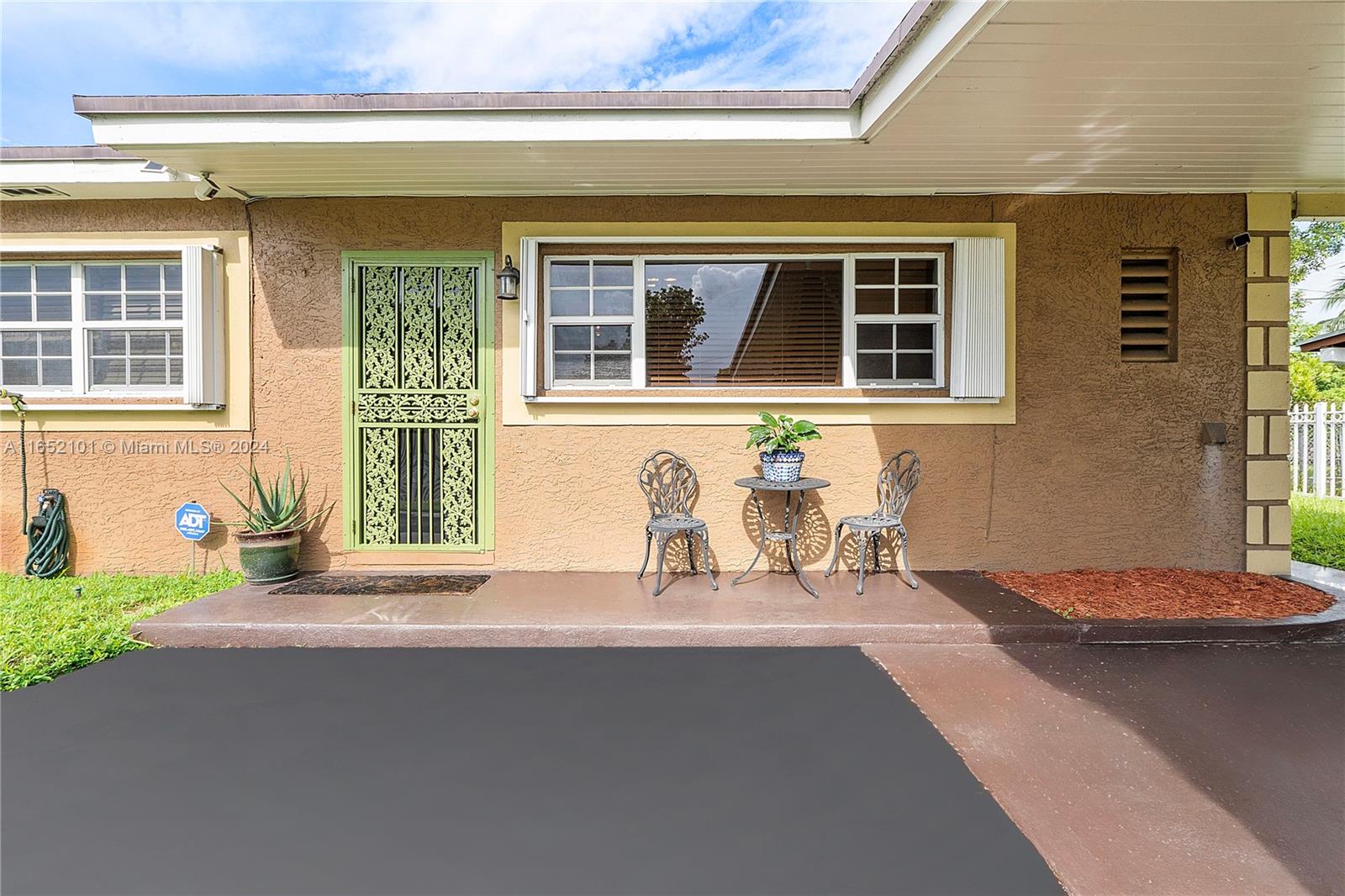 SCOTT LAKE MANOR SEC 1 - Residential