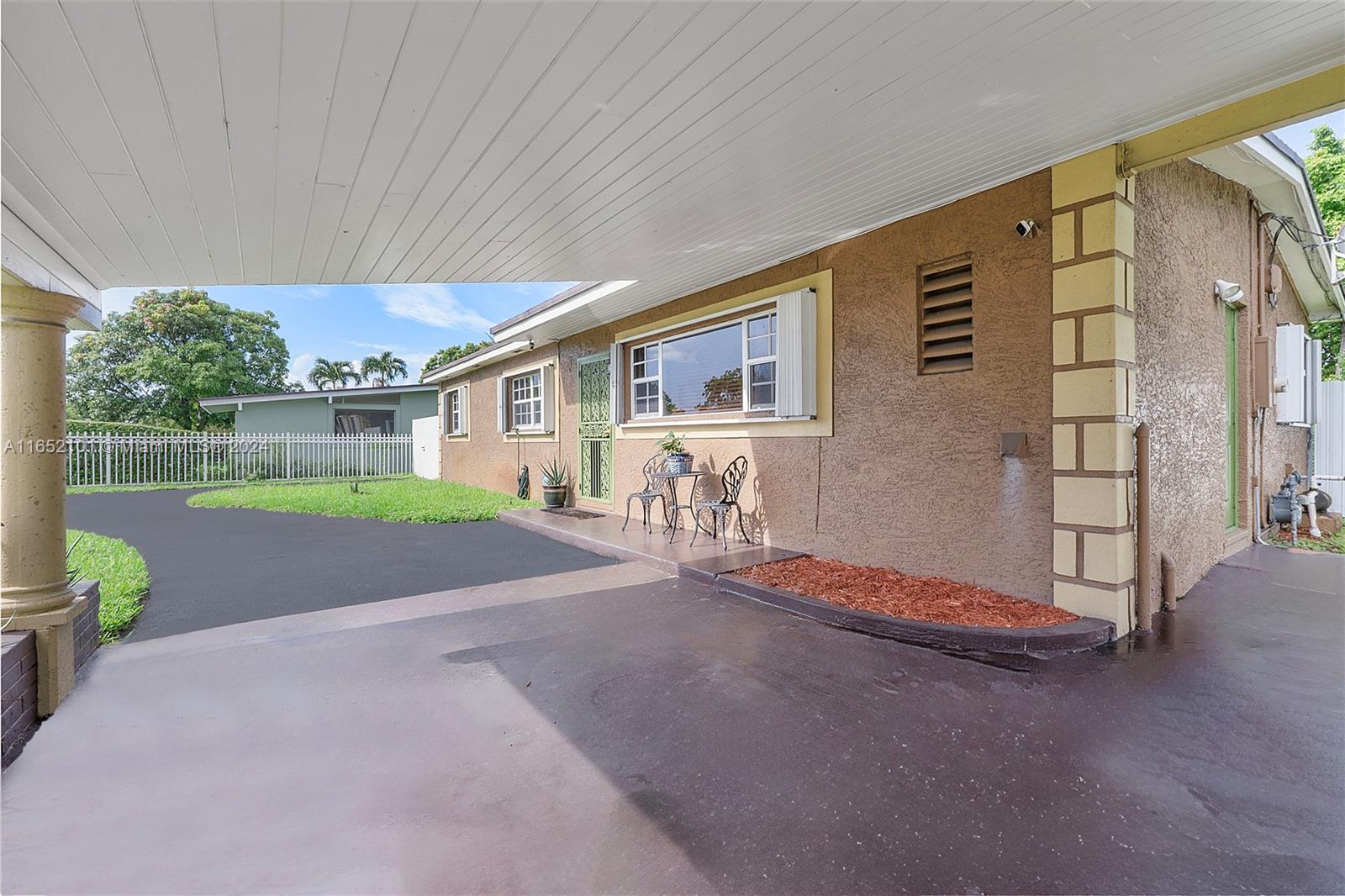 SCOTT LAKE MANOR SEC 1 - Residential