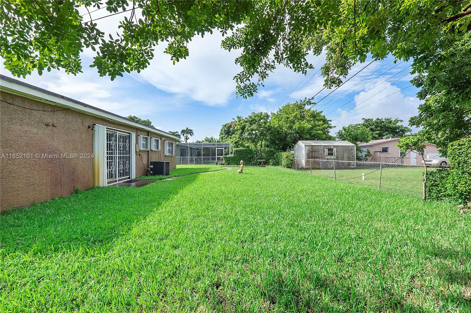 SCOTT LAKE MANOR SEC 1 - Residential