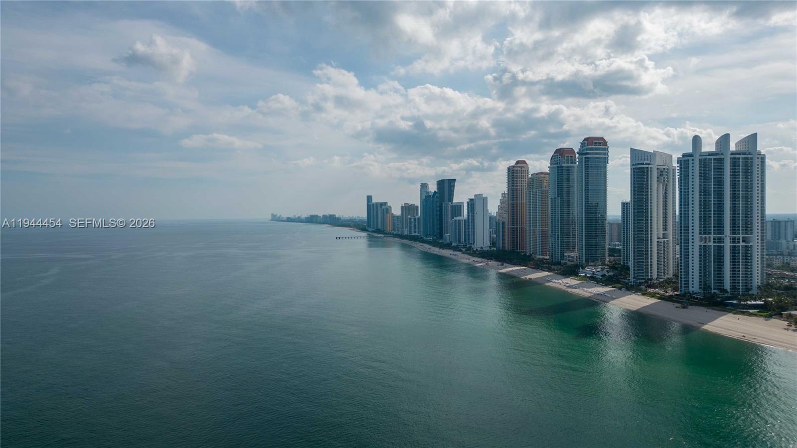 18555 COLLINS AVENUE COND - Residential