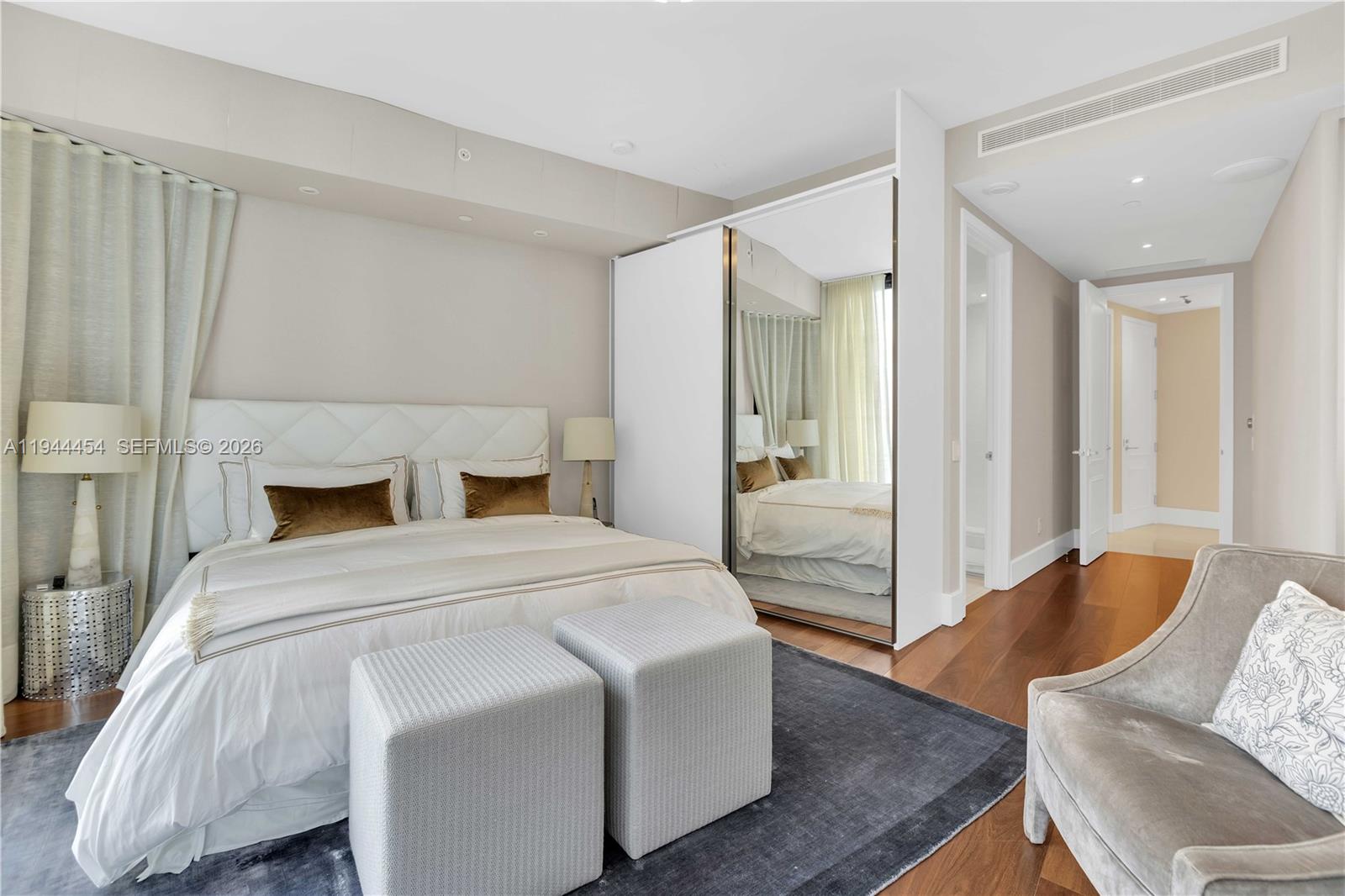 18555 COLLINS AVENUE COND - Residential