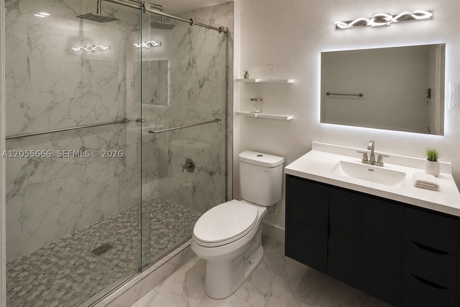 IMPERIAL POINT COLONNADES - Residential Lease
