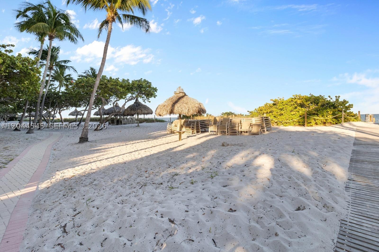 TOWERS OF KEY BISCAYNE CO - Residential